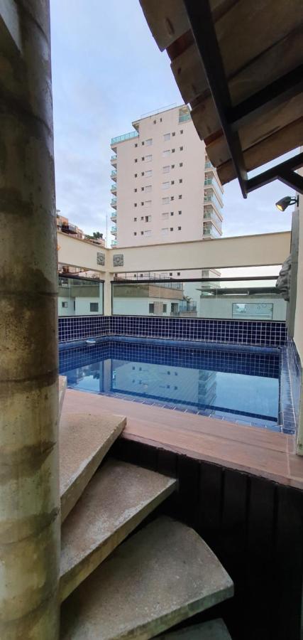 Cobertura Triplex Na Praia Da Enseada グァルジャー エクステリア 写真