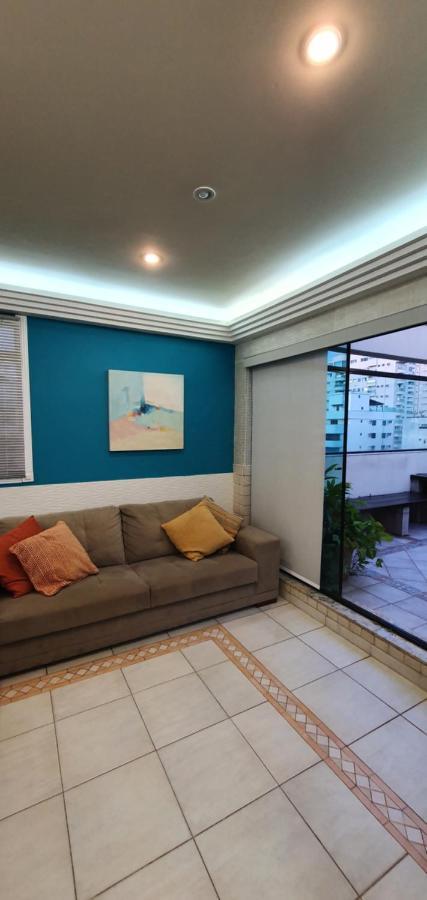 Cobertura Triplex Na Praia Da Enseada グァルジャー エクステリア 写真
